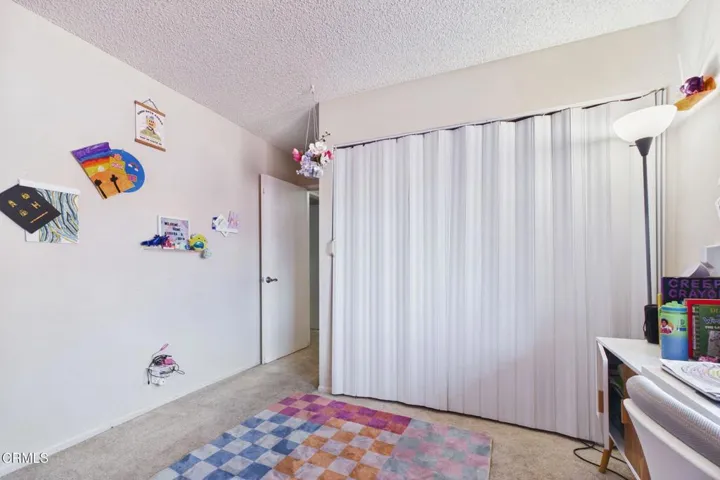 25-web-or-mls-UpmarketMedia_23Mission23-