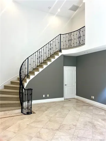 25292 De Salle, Laguna Hills, California 92653
