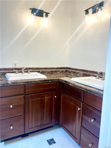 25292 De Salle, Laguna Hills, California 92653