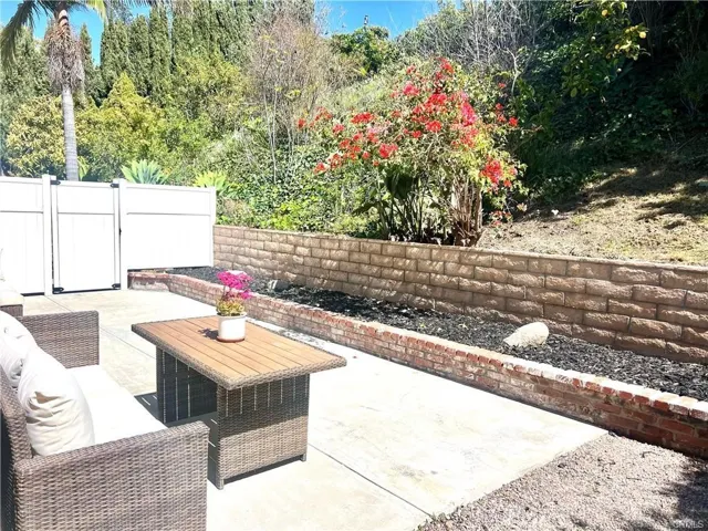25292 De Salle, Laguna Hills, California 92653