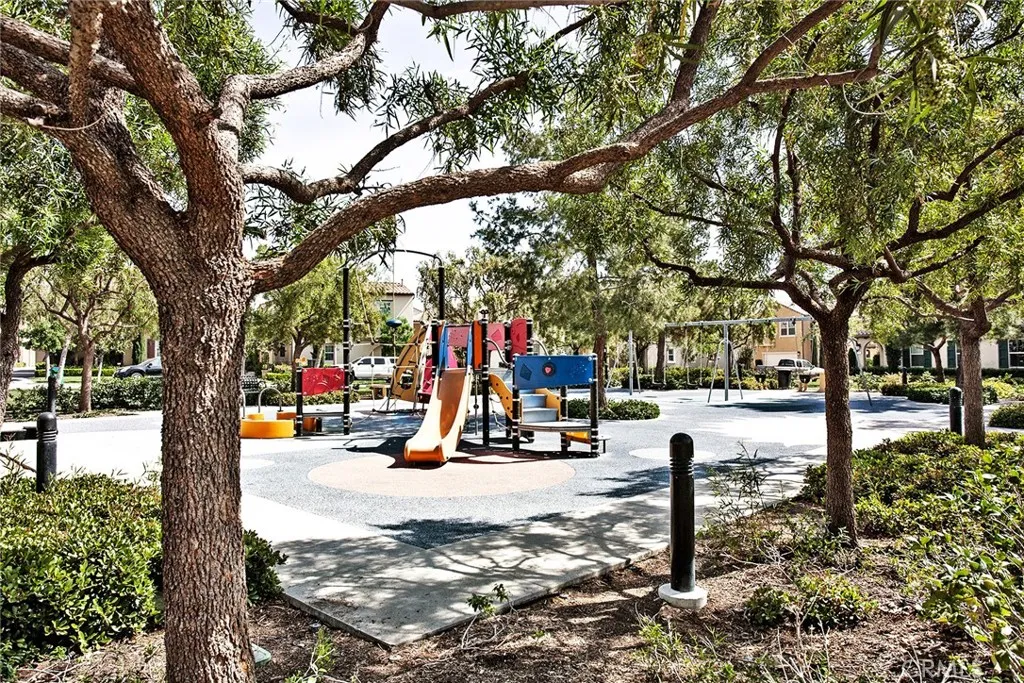 community tot lot
