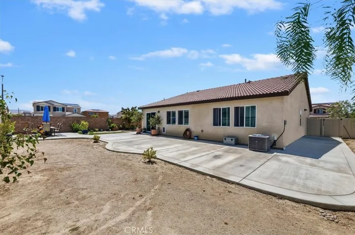 419 Poplar Hill, San Jacinto, California 92583