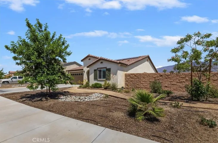 419 Poplar Hill, San Jacinto, California 92583