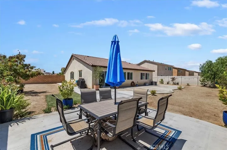 419 Poplar Hill, San Jacinto, California 92583