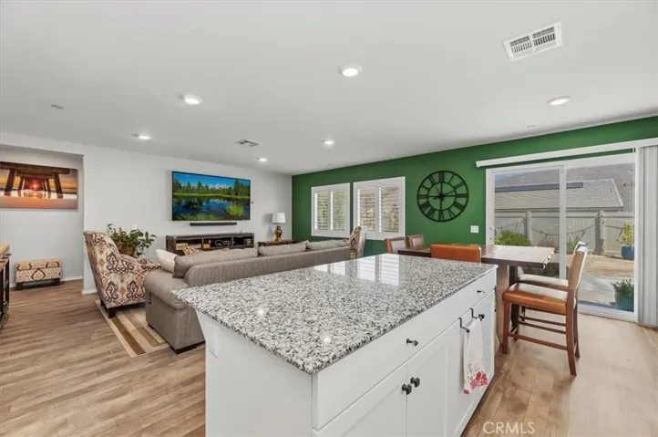 419 Poplar Hill, San Jacinto, California 92583