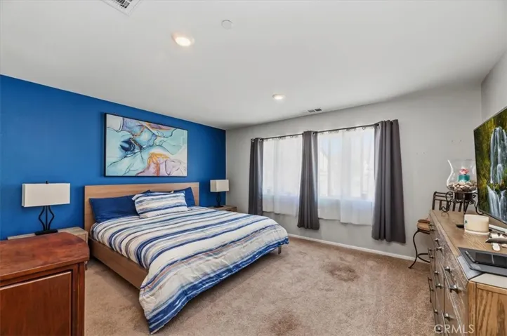 419 Poplar Hill, San Jacinto, California 92583