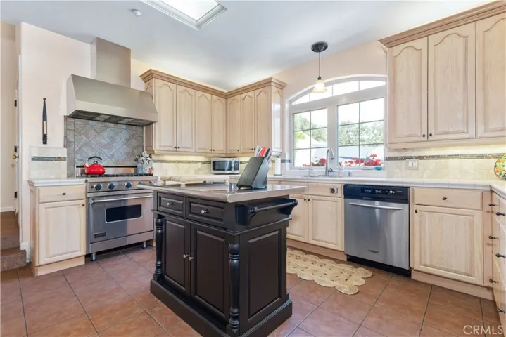 9905 Corriente, Atascadero, California 93422