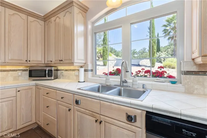 9905 Corriente, Atascadero, California 93422