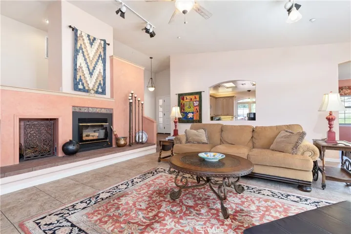 9905 Corriente, Atascadero, California 93422