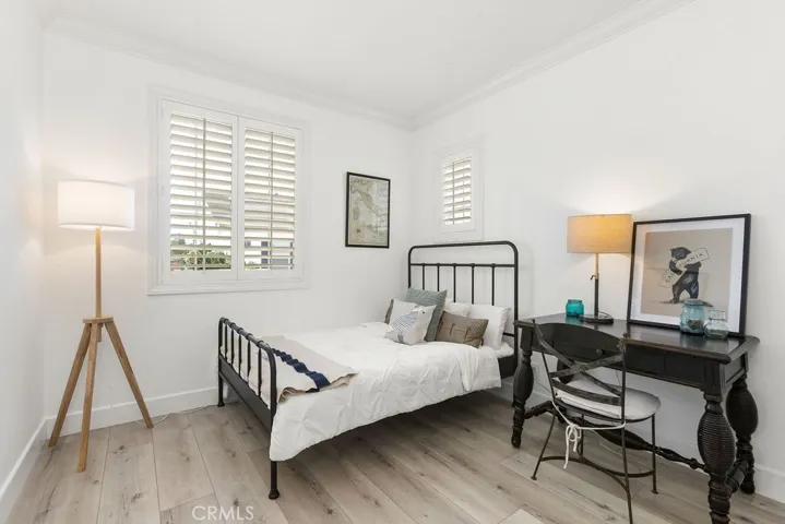 302 Canoe Pond, Costa Mesa, California 92627