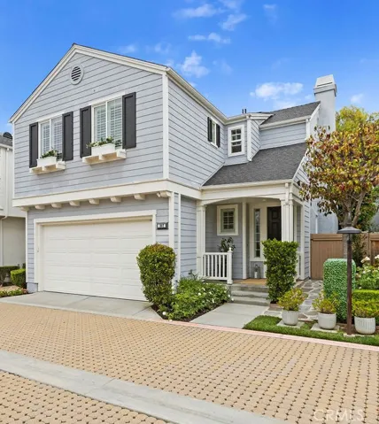 302 Canoe Pond, Costa Mesa, California 92627