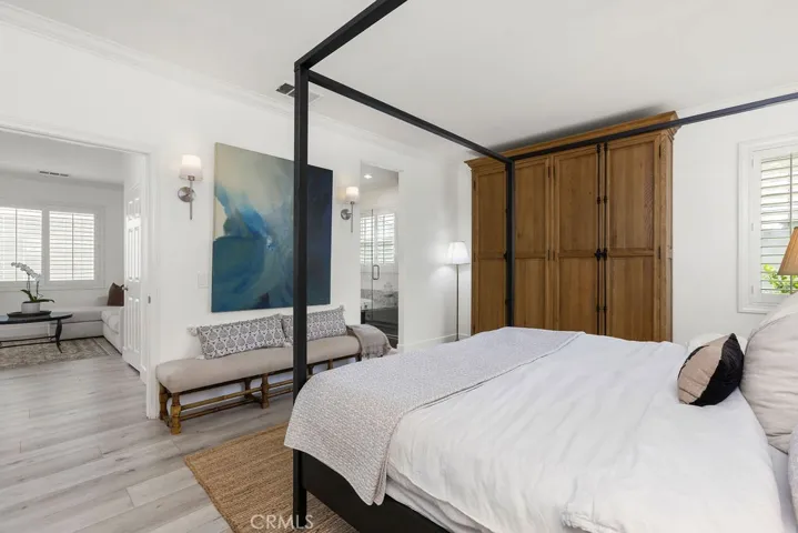302 Canoe Pond, Costa Mesa, California 92627
