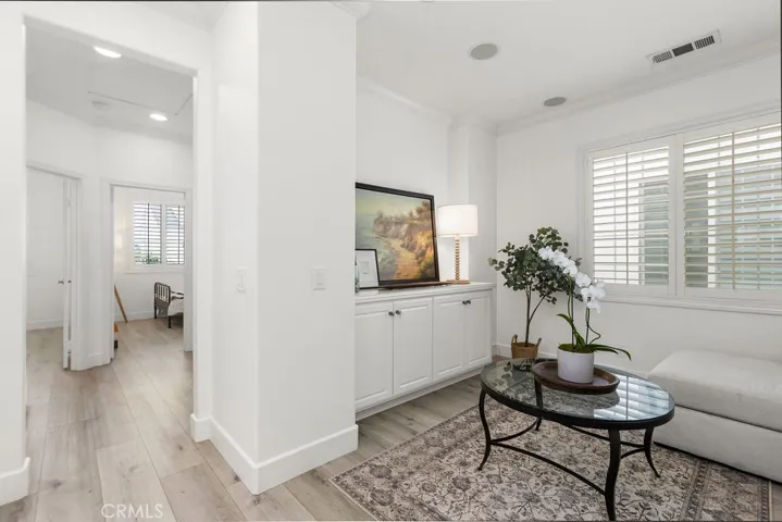 302 Canoe Pond, Costa Mesa, California 92627