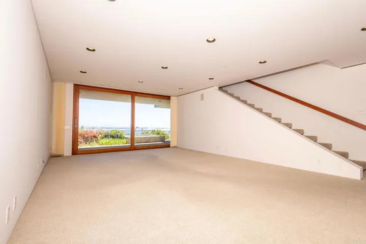 Lower Living area