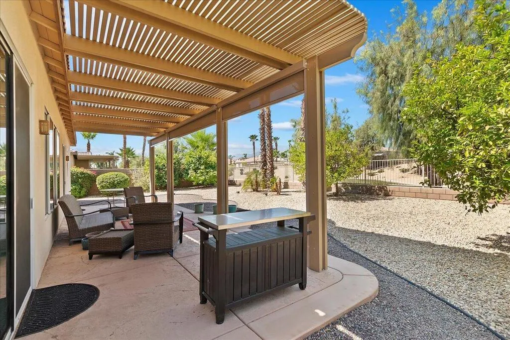 29-Back Patio