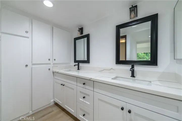 5016 Paseo De Vega, Irvine, California 92603