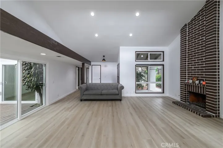 5016 Paseo De Vega, Irvine, California 92603