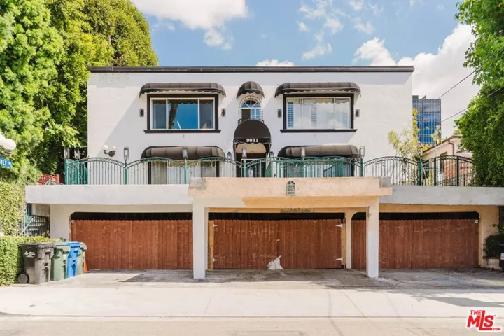 9031 Phyllis Avenue 5, West Hollywood, California 90069