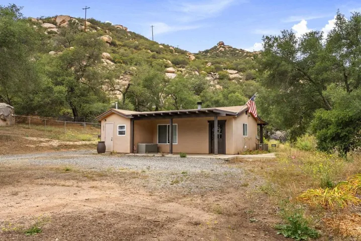 The Cottage-Rental Unit