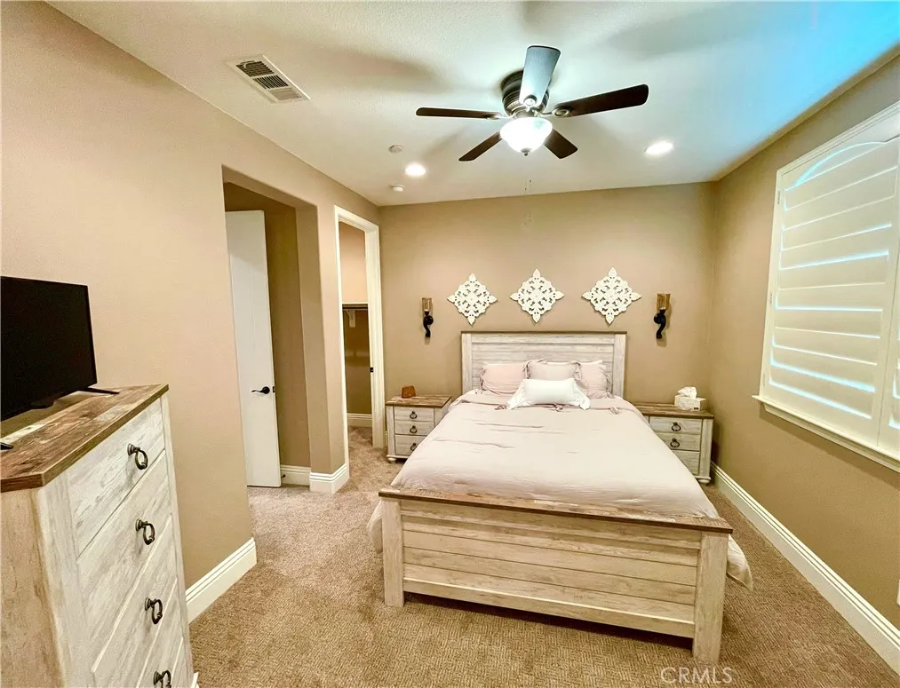 Middle Bedroom
