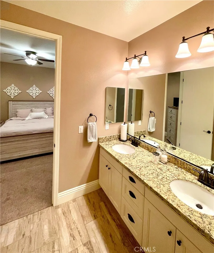 Jack & Jill Bath