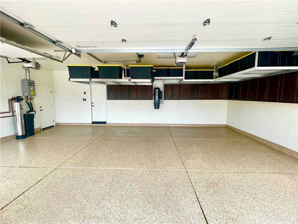 Super Clean Garage