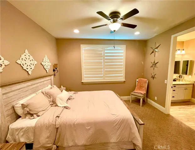 Middle Bedroom