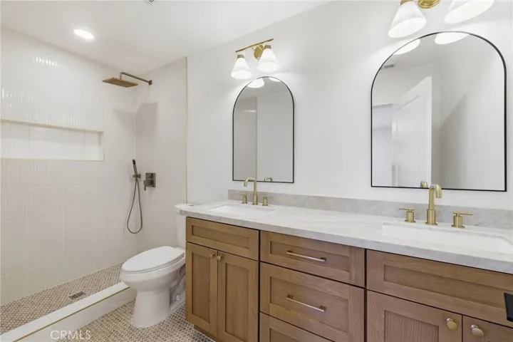 4529 Pepperwood Avenue, Long Beach, California 90808