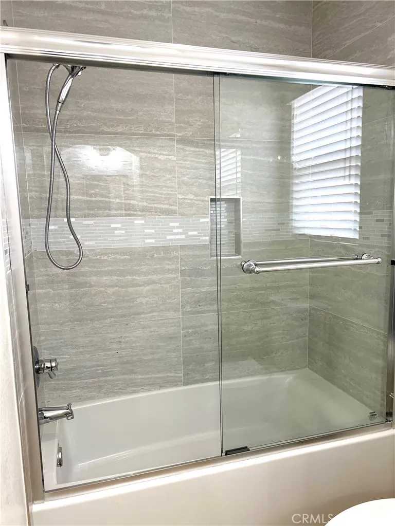 2nd Bathroom