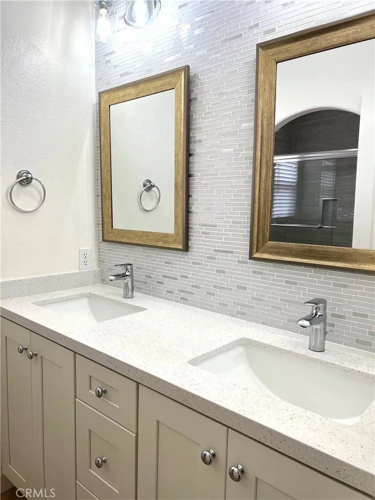 2nd Bathroom