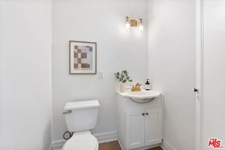 3726 W 59th Street, Los Angeles, California 90043