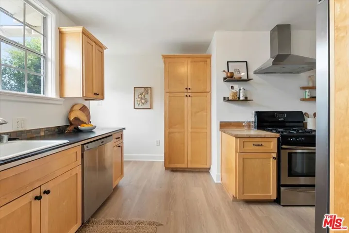 3726 W 59th Street, Los Angeles, California 90043
