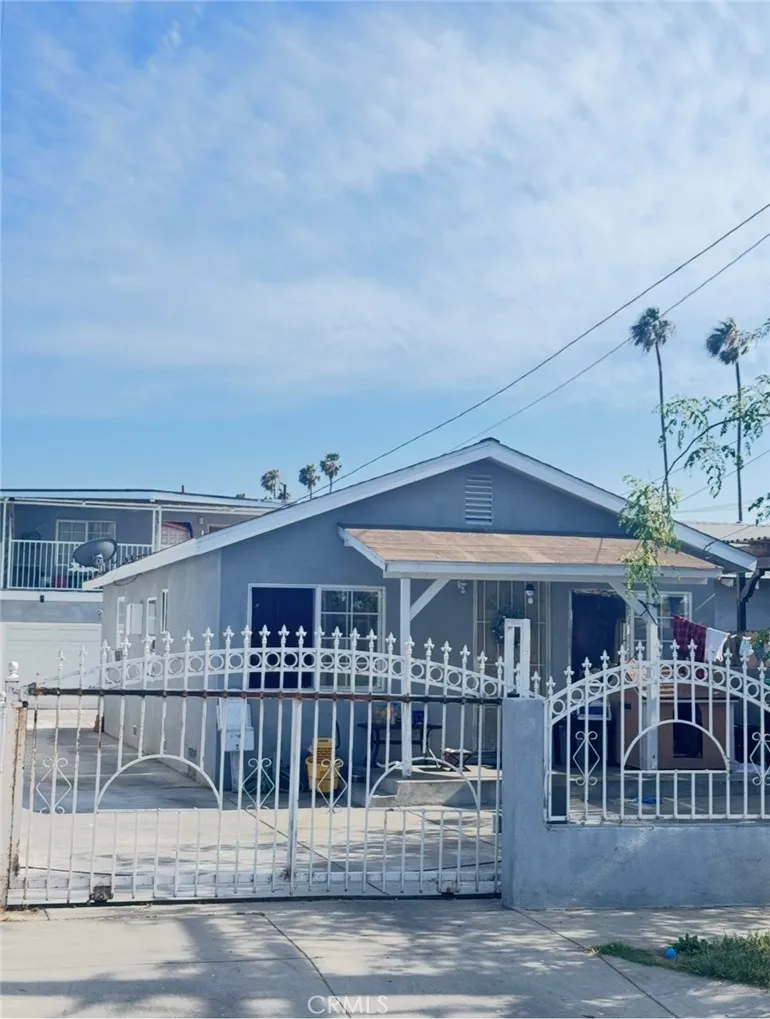 4132 W 105th
