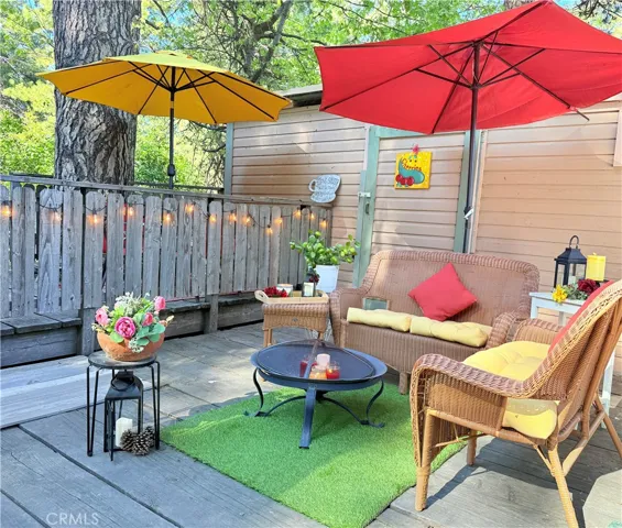 Side patio area