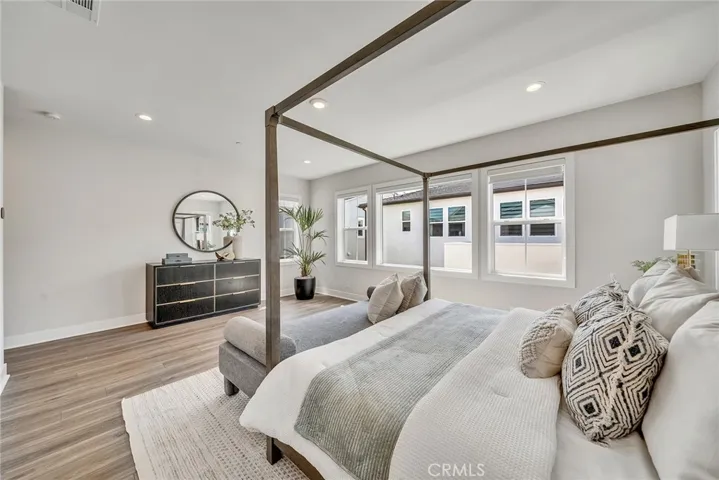 140 Walworth, Lake Forest, California 92630