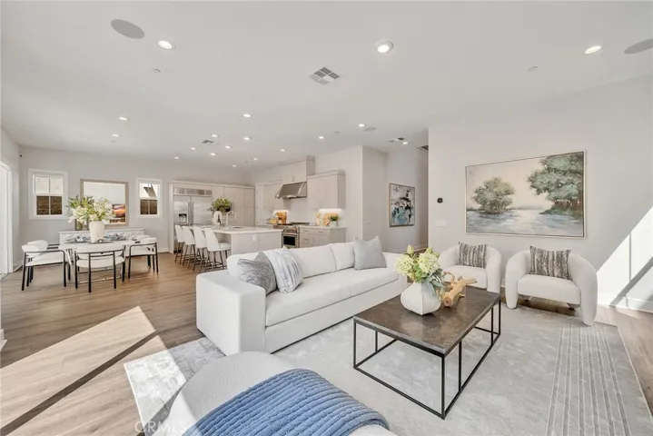 140 Walworth, Lake Forest, California 92630