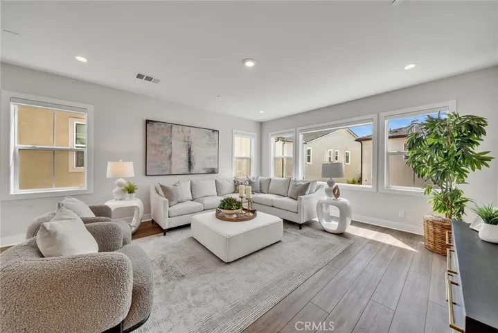 140 Walworth, Lake Forest, California 92630