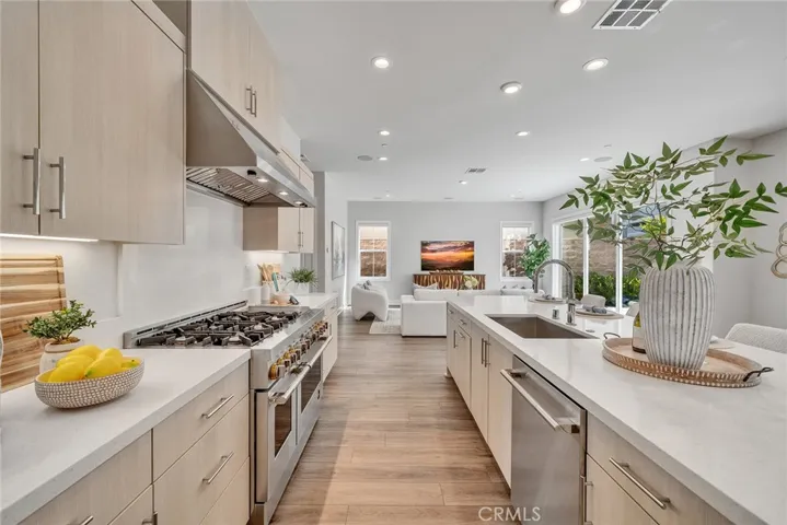 140 Walworth, Lake Forest, California 92630