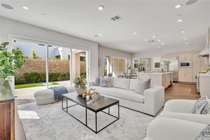 140 Walworth, Lake Forest, California 92630