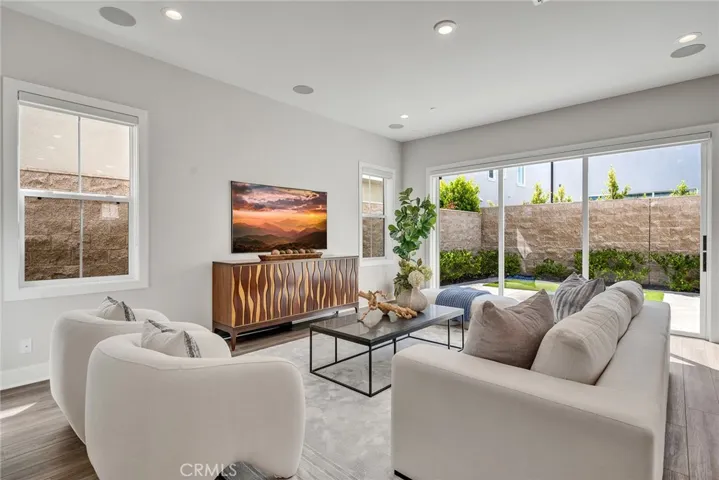 140 Walworth, Lake Forest, California 92630