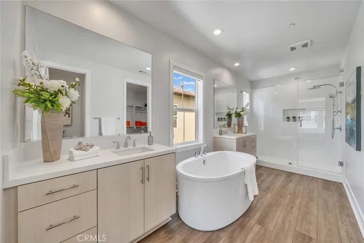 140 Walworth, Lake Forest, California 92630