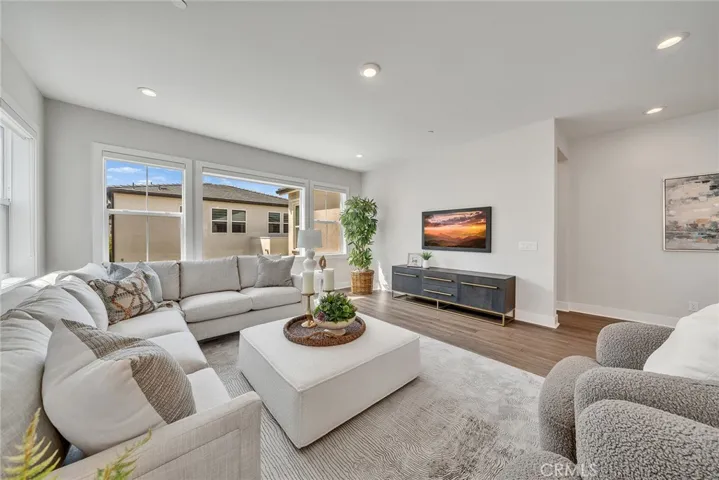 140 Walworth, Lake Forest, California 92630