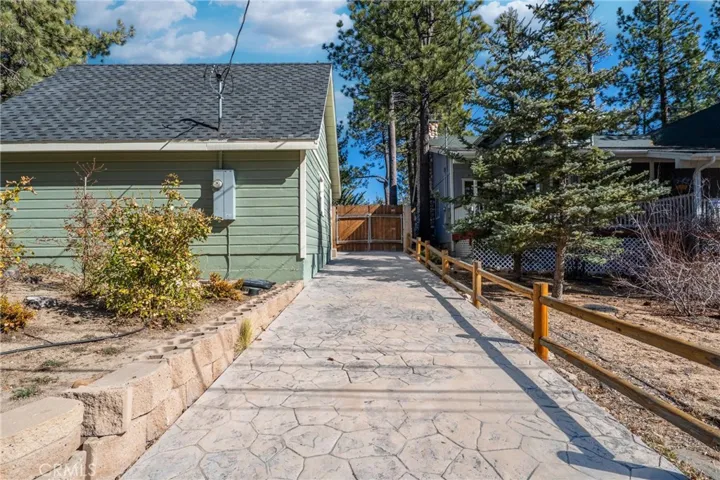 Main drive way and Gate