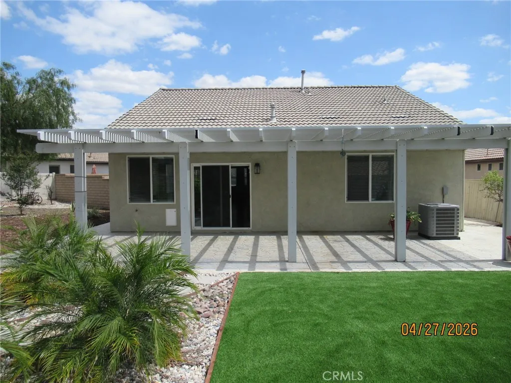 29383 Honneywood, Menifee, California 92584 — photo 4