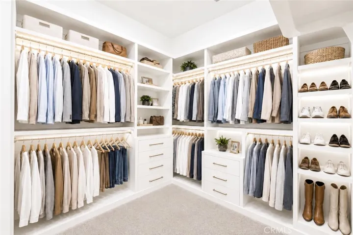 E-staging the Master bedroom walk-in closet