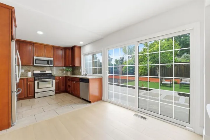 1425 Blackstone Avenue, San Jose, California 95118