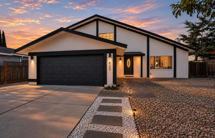 1425 Blackstone Avenue, San Jose, California 95118