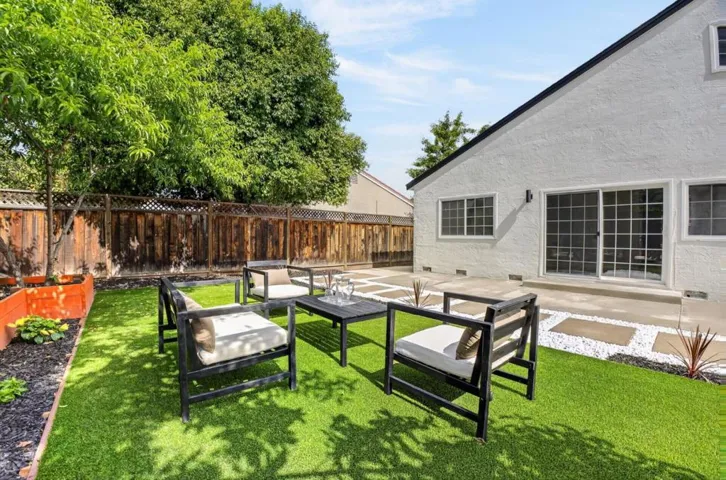 1425 Blackstone Avenue, San Jose, California 95118