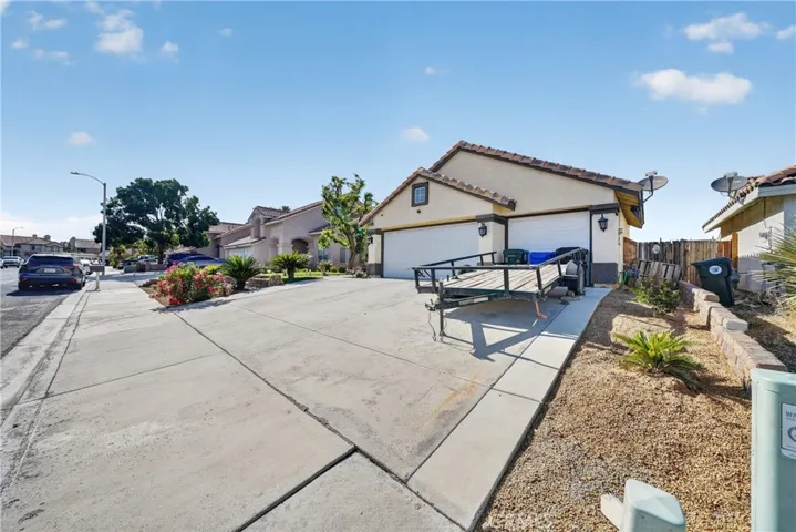 13240 Country Court, Victorville, California 92392
