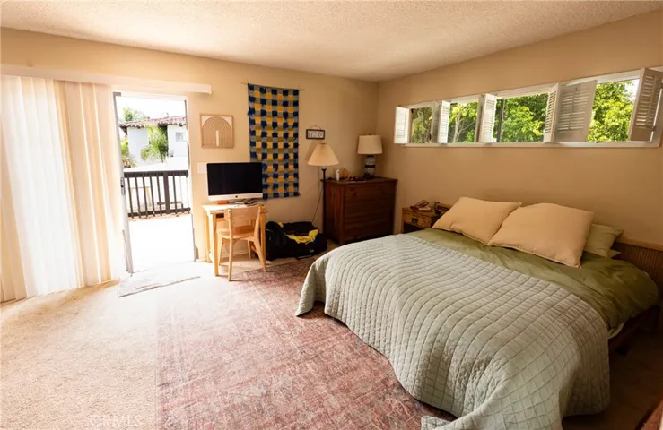 UPSTAIRS BEDROOM